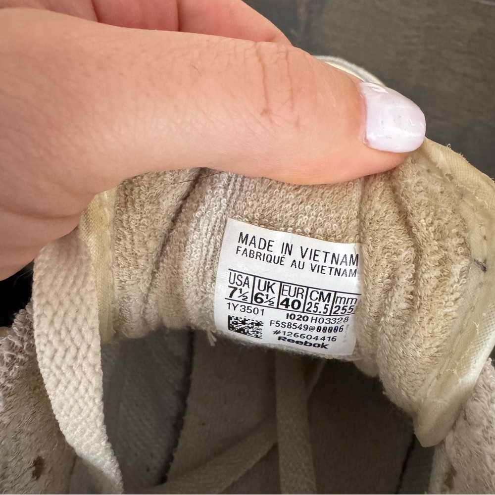 Awake x Reebok Sneakers - Picture 5 of 5
